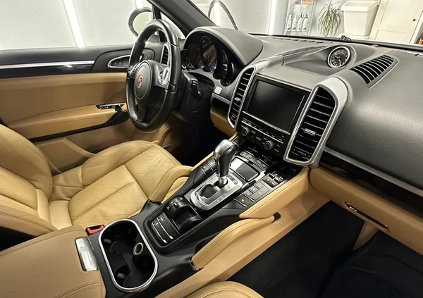 Porsche Cayenne cena 105500 przebieg: 188100, rok produkcji 2014 z Białystok małe 497